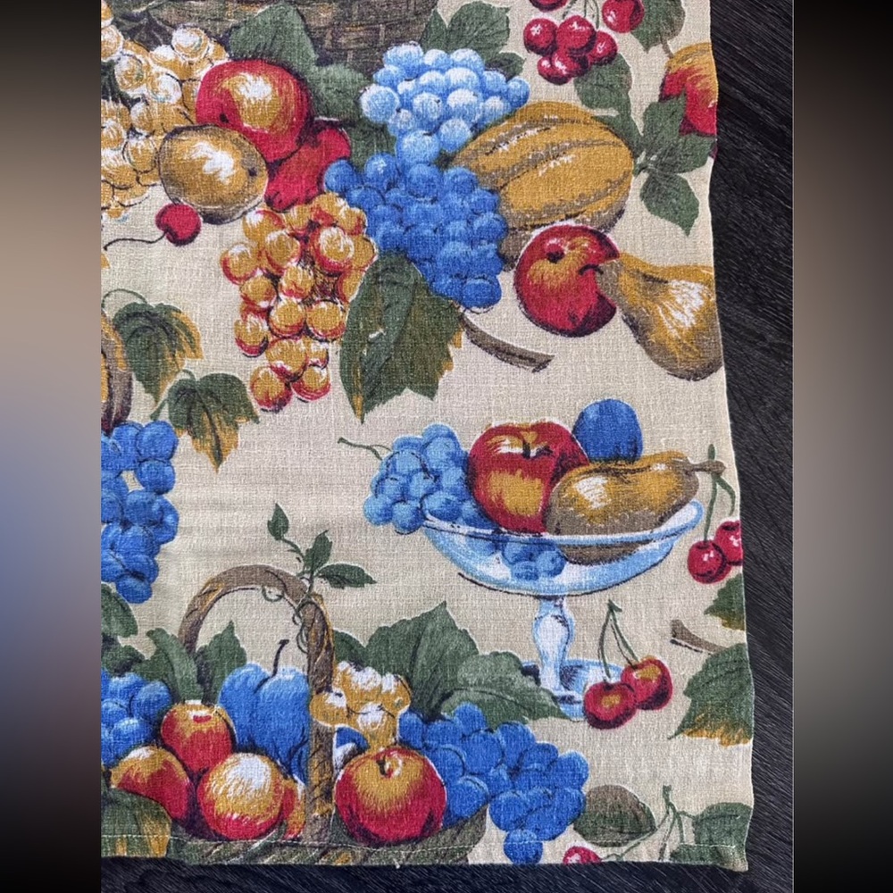 Fruity Pattern Vintage Tablecloth - Handmade - Picture 5 of 10